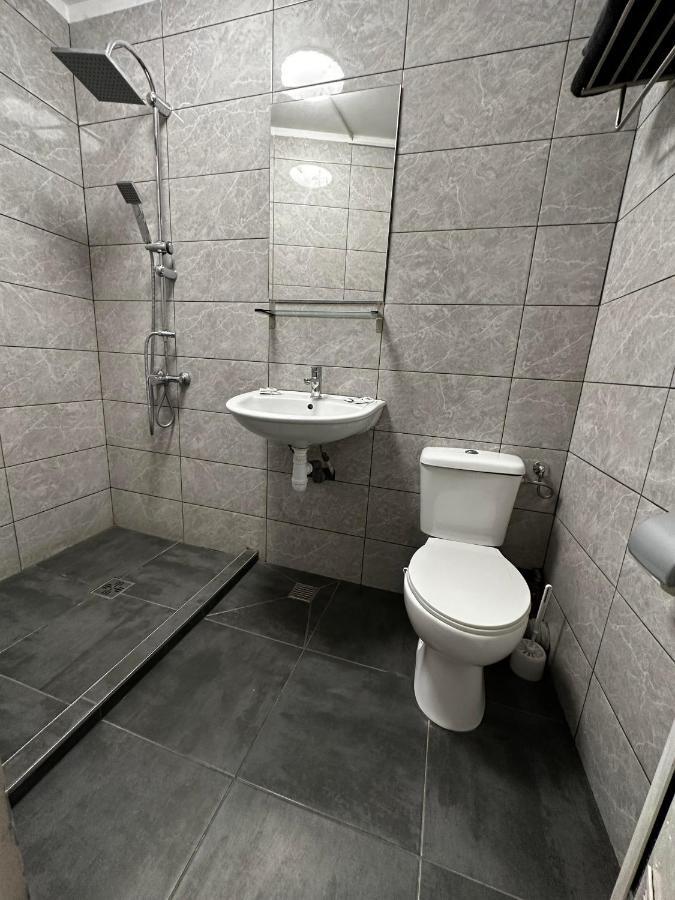 Casa Bucovineana Aparthotel Iasi Exteriör bild
