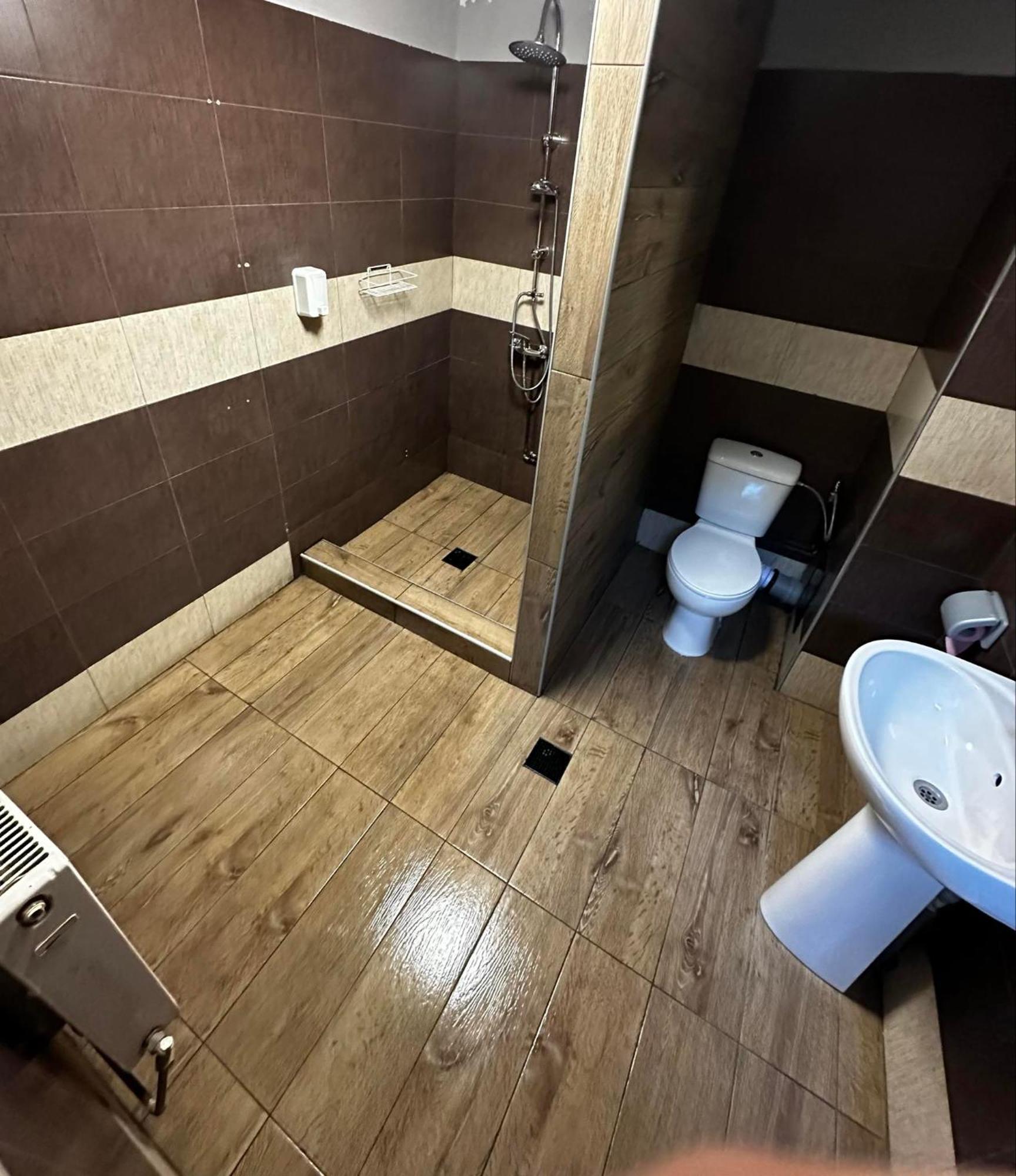 Casa Bucovineana Aparthotel Iasi Exteriör bild